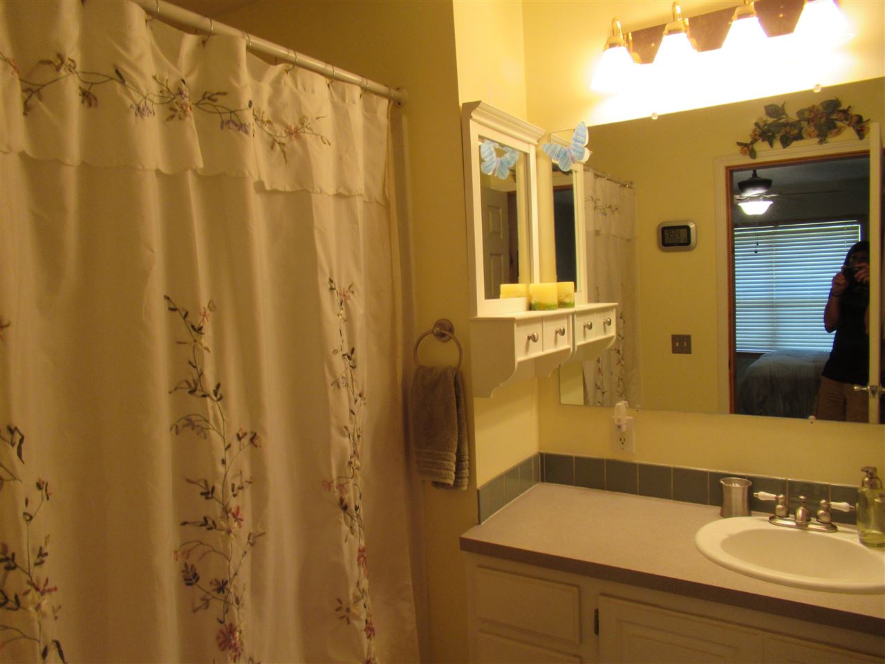 6344 Turner Road Flushing, MI 48433 - Photo 16 of 68 50019663-15.JPG