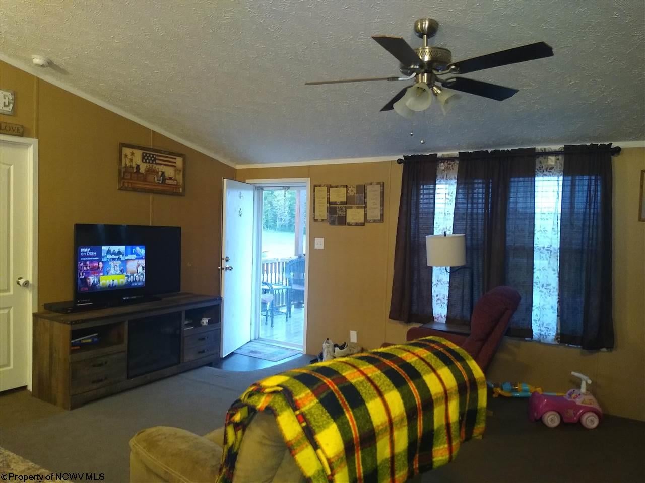 261 Concord Road Belington, WV 26250 - Photo 5 of 15 Gallery Image 5