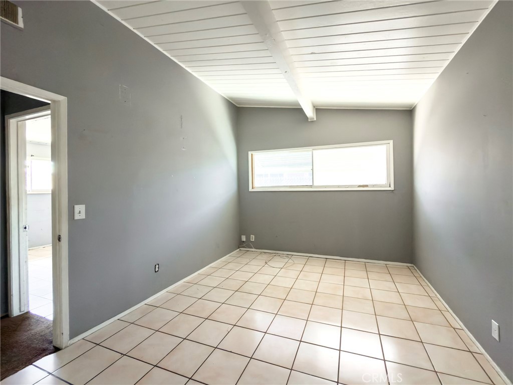 9892 West Chanticleer Road Anaheim, CA 92804 - Photo 10 of 28 Master bed