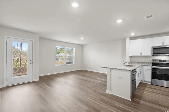 $2,100 | 608 Golden Resin Road, Conway, SC 29526