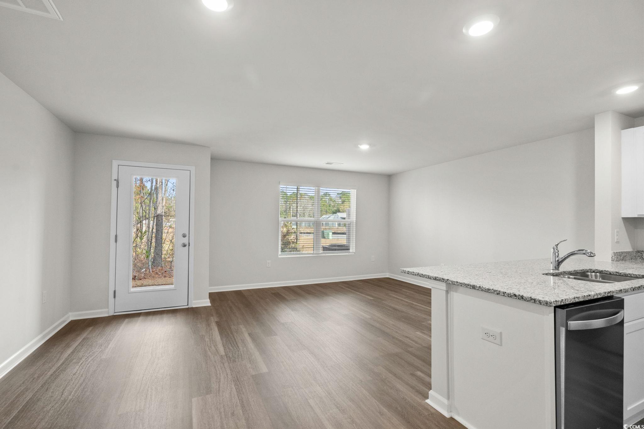 608 Golden Resin Road Conway, SC 29526 - Photo 4 of 40