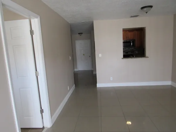 $2,300 | 5203 Glencove Lane, Unit 5203, West Palm Beach, FL 33415