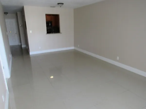 $2,300 | 5203 Glencove Lane, Unit 5203, West Palm Beach, FL 33415