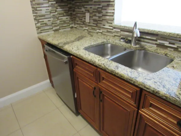 $2,300 | 5203 Glencove Lane, Unit 5203, West Palm Beach, FL 33415