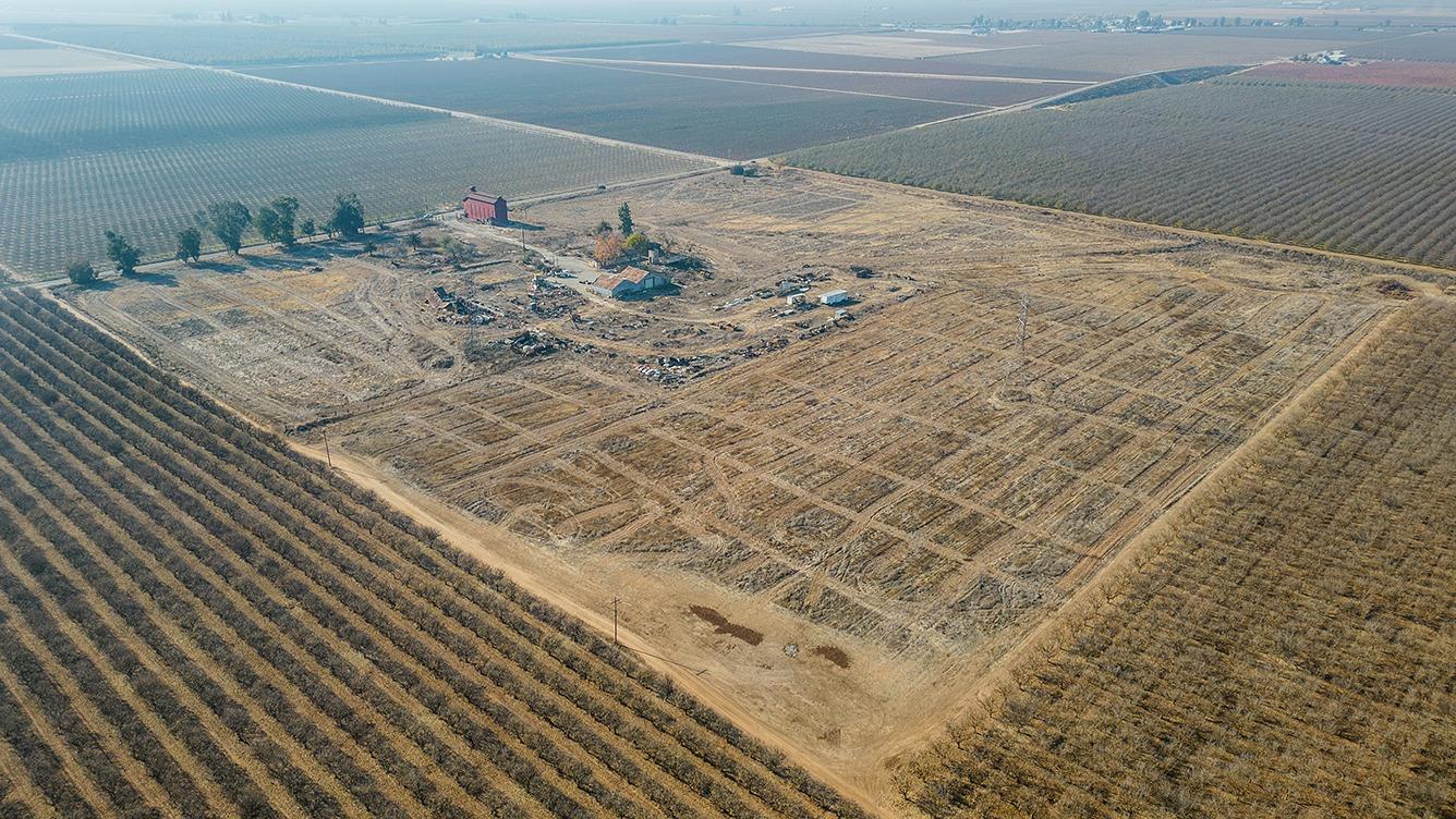 32015 Ave 10 Madera, CA 93636 - Photo 18 of 24 a view of wooden floor