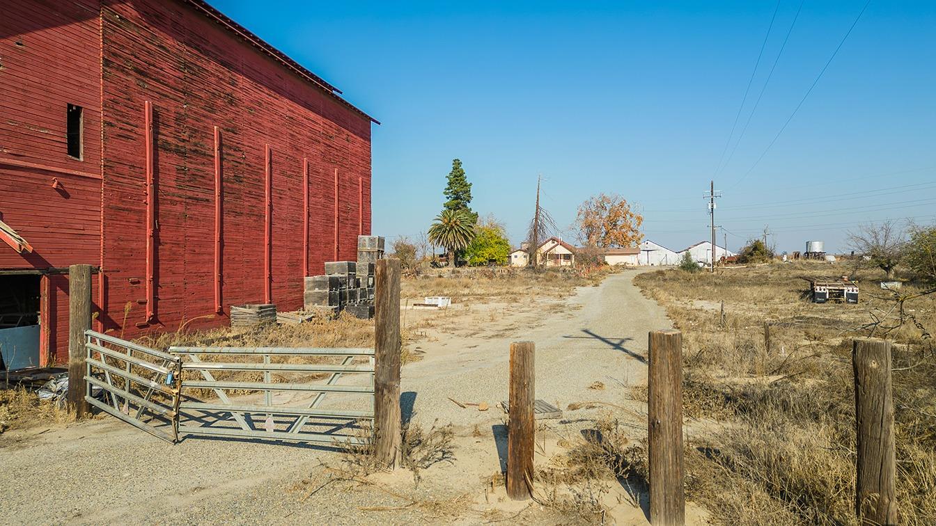 32015 Ave 10 Madera, CA 93636 - Photo 3 of 24 a view of pool table and chairs
