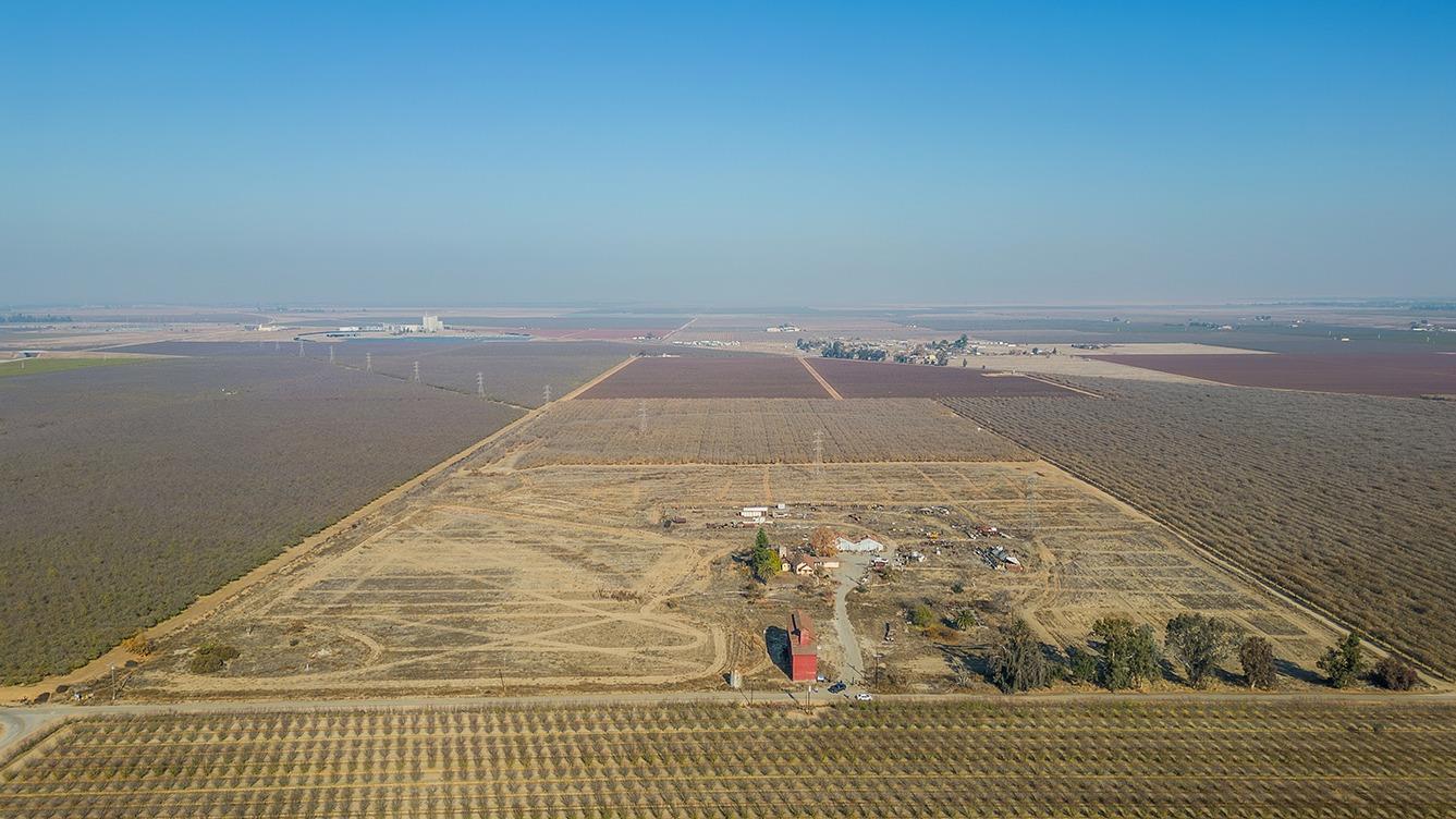 32015 Ave 10 Madera, CA 93636 - Photo 10 of 24 a view of a water heater room
