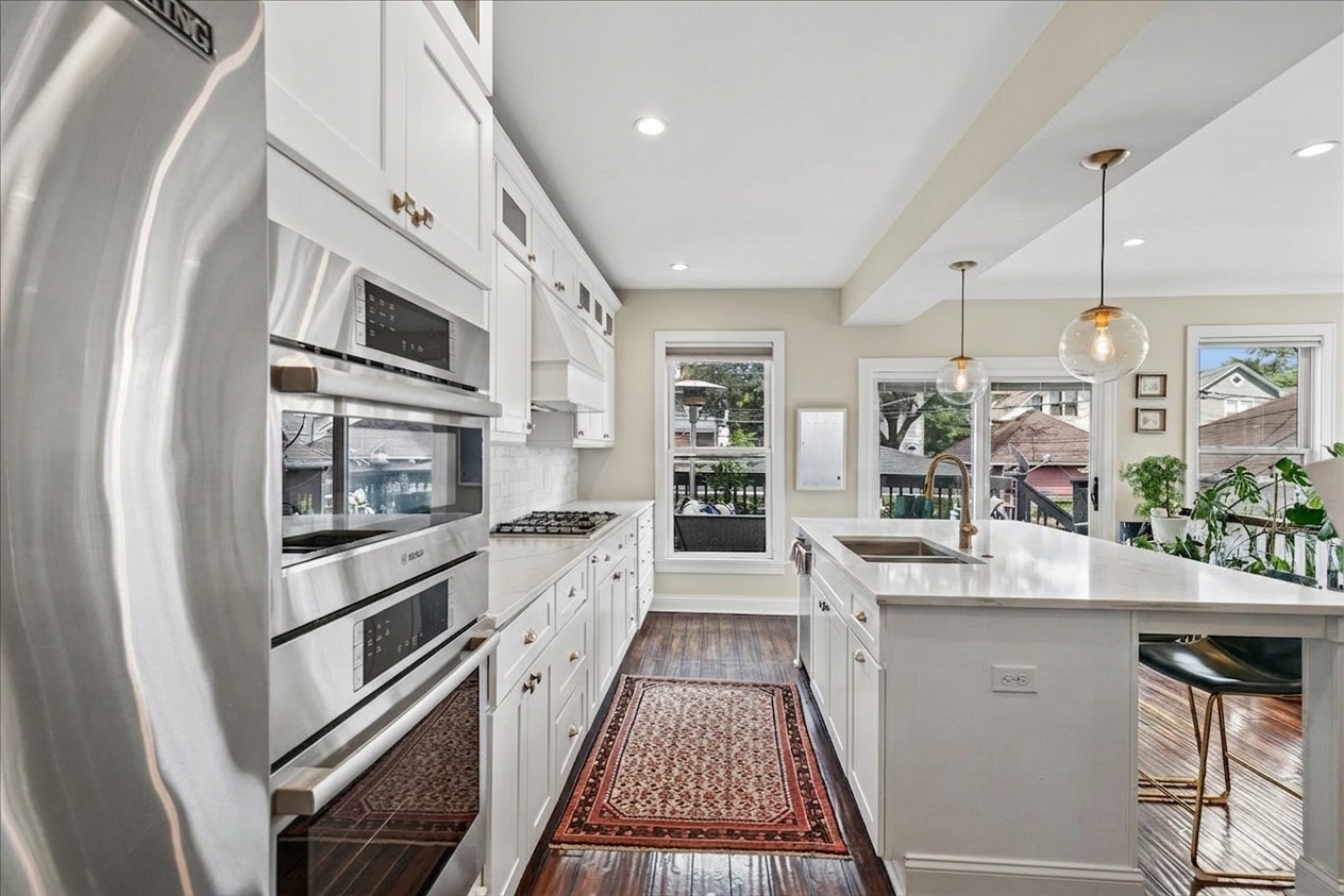 3739 North Ridgeway Avenue Chicago, IL 60618 - Photo 9 of 34