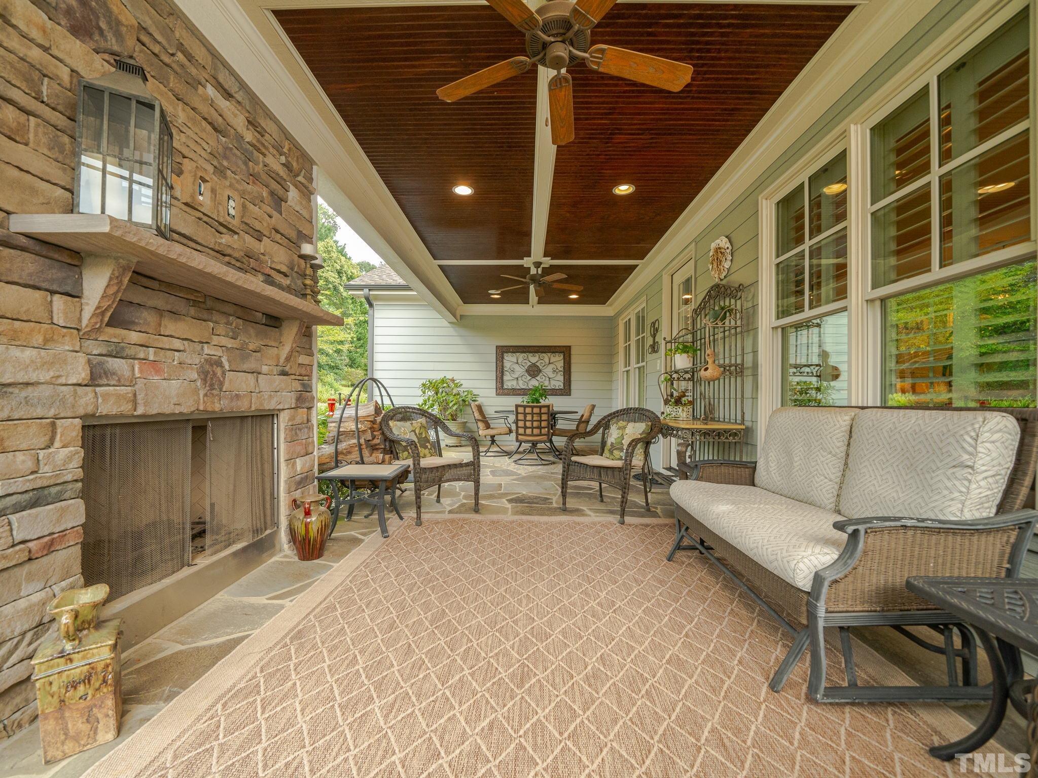 842 Cranbrook Road Raleigh, NC 27609 - Photo 35 of 39 a outdoor space with lots of tables and chairs