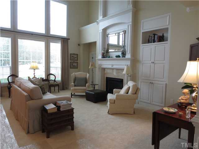 2324 Clayette Court Raleigh, NC 27612 - Photo 4 of 25 Den/Family/Great Room