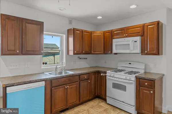$170,000 | 207 New Jersey Road, Brooklawn, NJ 08030