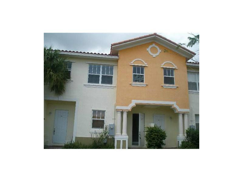 2201 Monroe Street, Unit B2 Hollywood, FL 33020 - Photo 1 of 9 Exterior Front.