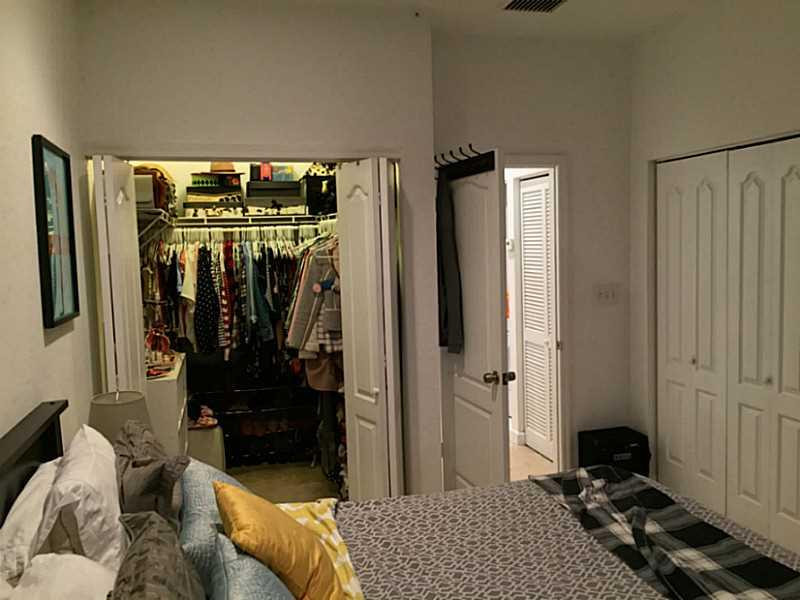 2201 Monroe Street, Unit B2 Hollywood, FL 33020 - Photo 4 of 9 Master Bedroom.