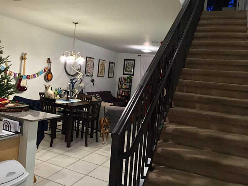 2201 Monroe Street, Unit B2 Hollywood, FL 33020 - Photo 5 of 9 Den/Family/Great Room.
