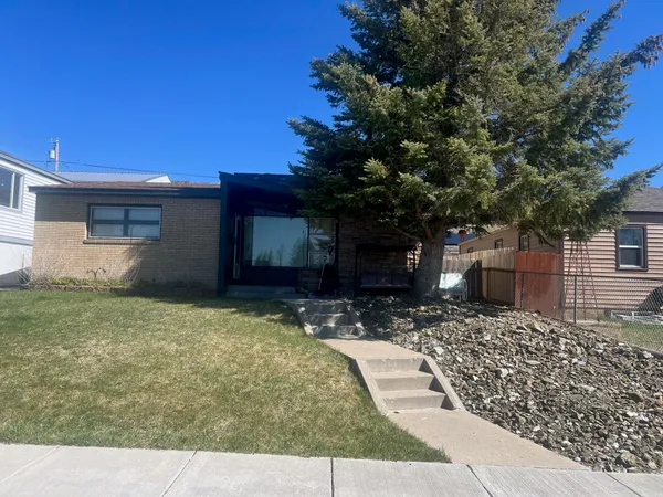 $195,000 | 1203 Veterans Avenue, Rawlins, WY 82301