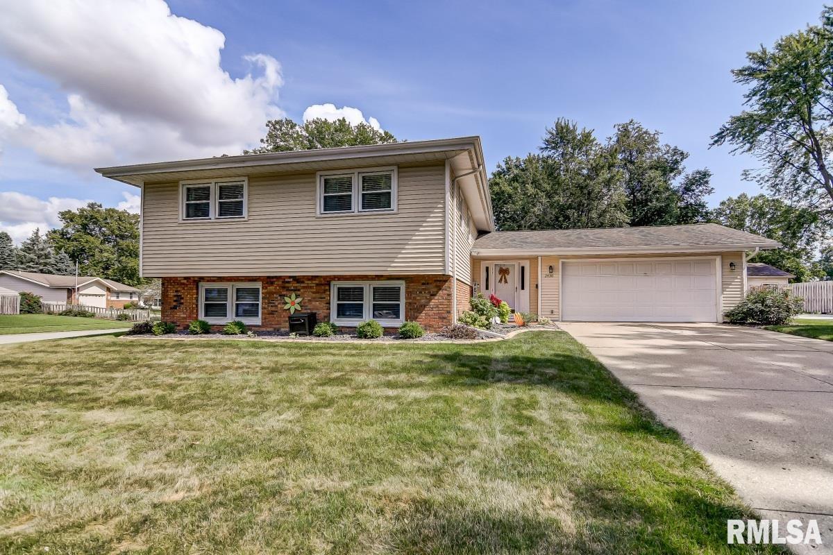 2436 Arrowhead Drive Springfield, IL 62702 - Photo 1 of 40