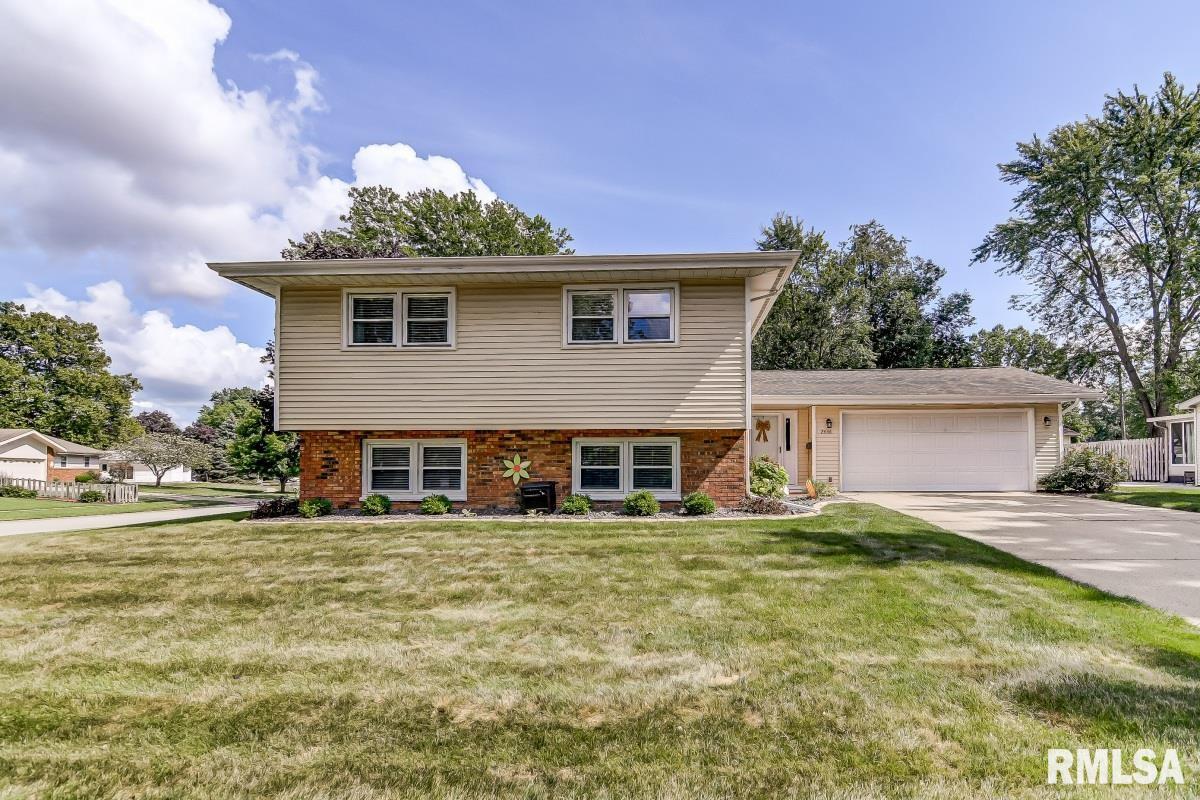 2436 Arrowhead Drive Springfield, IL 62702 - Photo 2 of 40