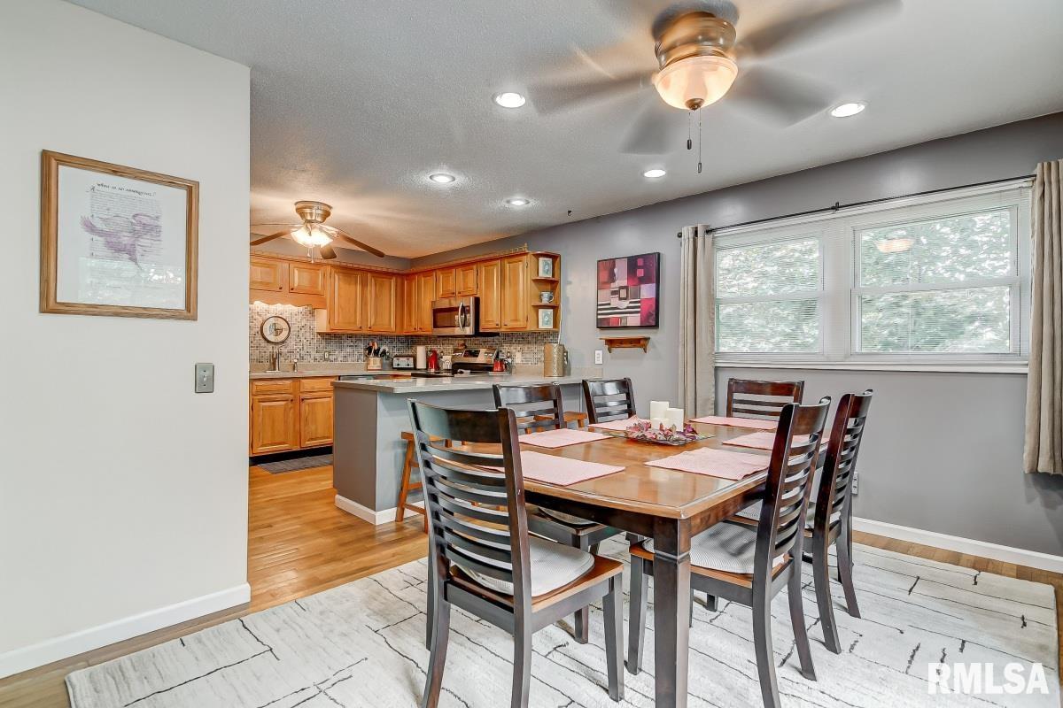 2436 Arrowhead Drive Springfield, IL 62702 - Photo 12 of 40