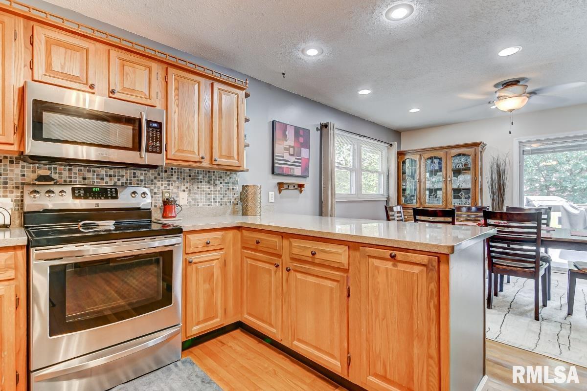 2436 Arrowhead Drive Springfield, IL 62702 - Photo 14 of 40