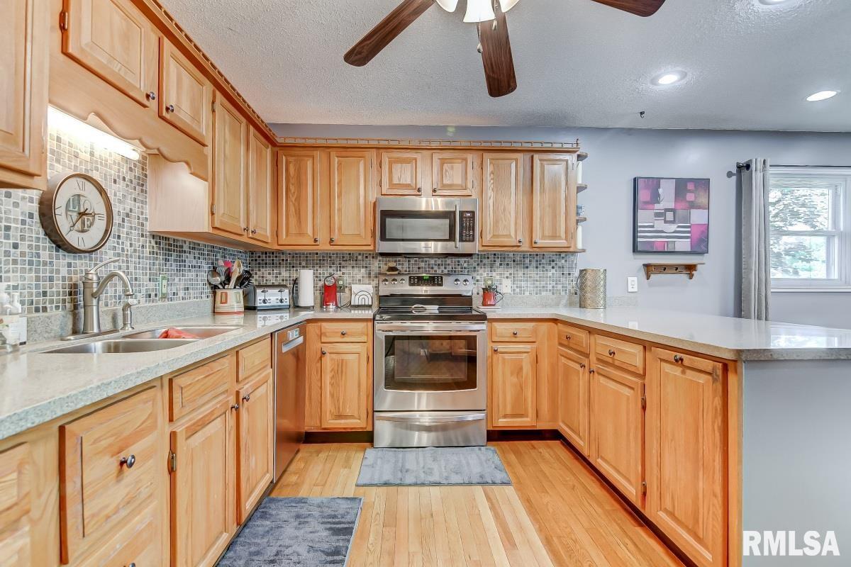 2436 Arrowhead Drive Springfield, IL 62702 - Photo 15 of 40