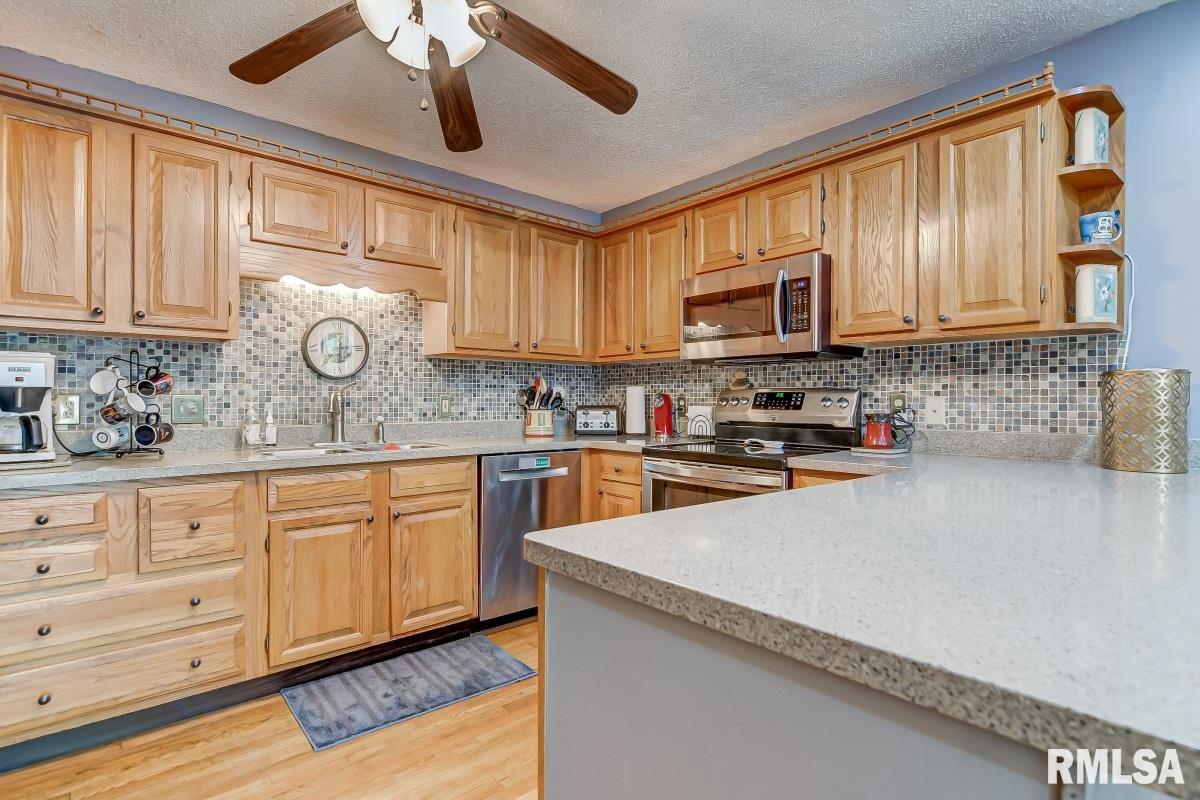 2436 Arrowhead Drive Springfield, IL 62702 - Photo 16 of 40