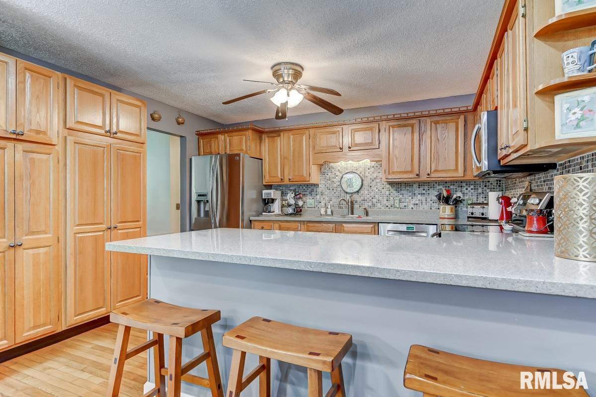 2436 Arrowhead Drive Springfield, IL 62702 - Photo 17 of 40