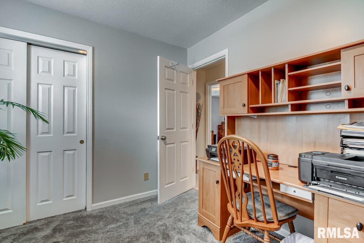 2436 Arrowhead Drive Springfield, IL 62702 - Photo 23 of 40