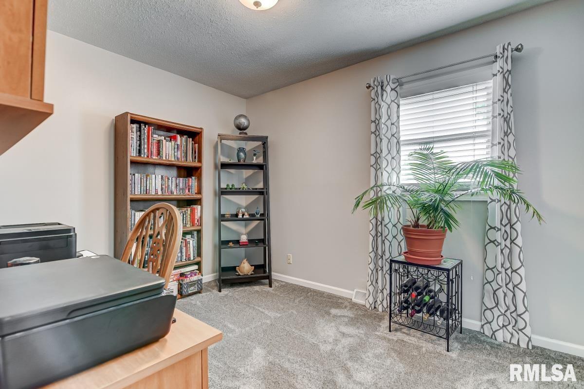 2436 Arrowhead Drive Springfield, IL 62702 - Photo 24 of 40