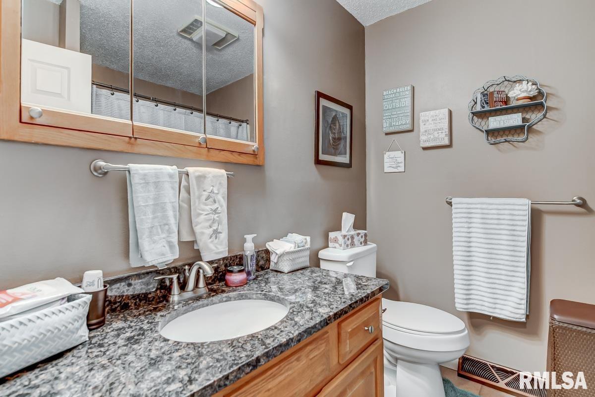 2436 Arrowhead Drive Springfield, IL 62702 - Photo 25 of 40