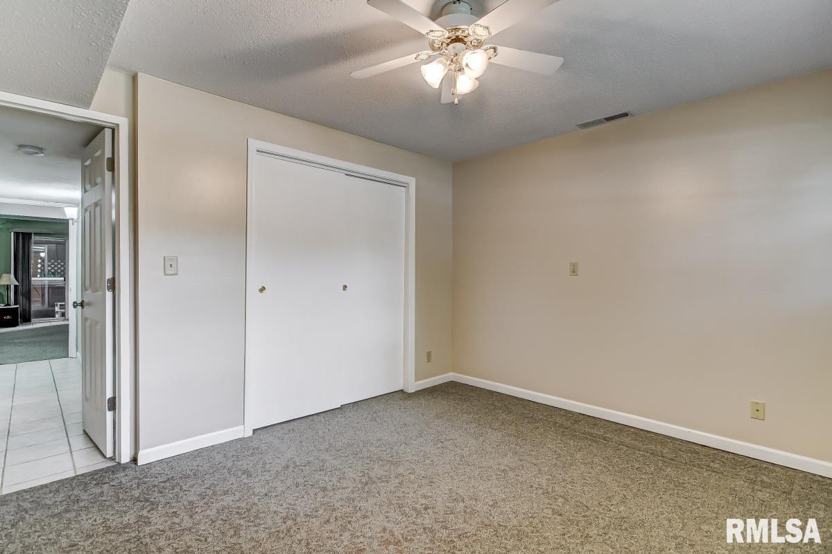 2436 Arrowhead Drive Springfield, IL 62702 - Photo 31 of 40