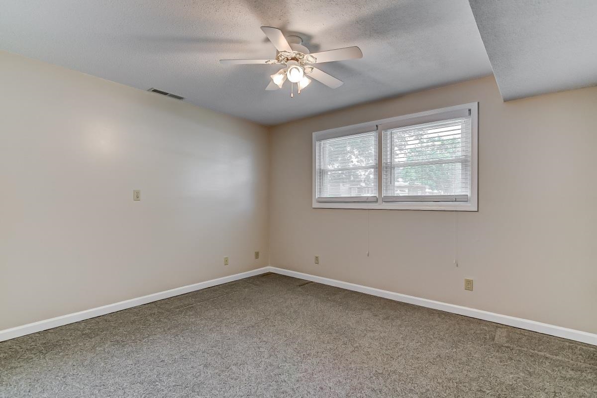 2436 Arrowhead Drive Springfield, IL 62702 - Photo 32 of 40