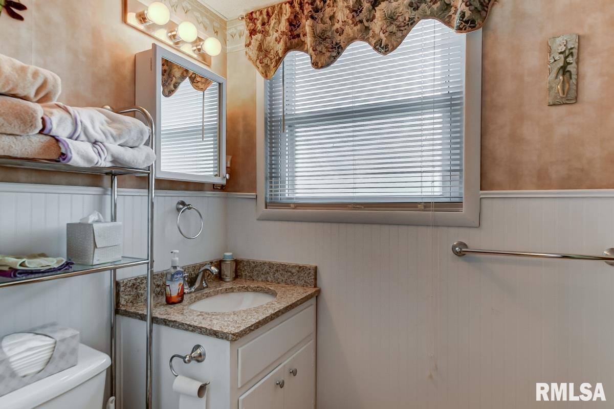 2436 Arrowhead Drive Springfield, IL 62702 - Photo 33 of 40