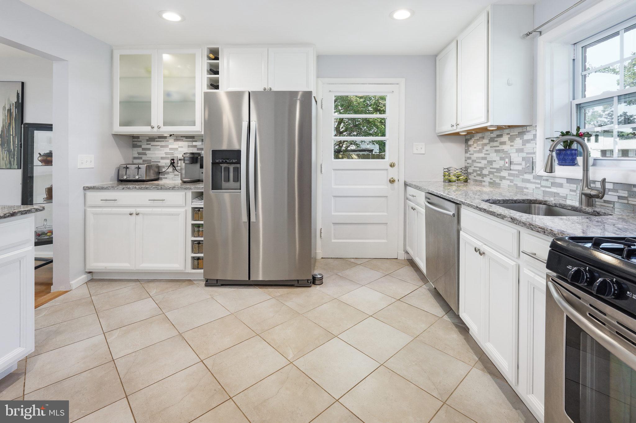 610 Tapawingo Road Southwest Vienna, VA 22180 - Photo 15 of 46 Gallery Image 15