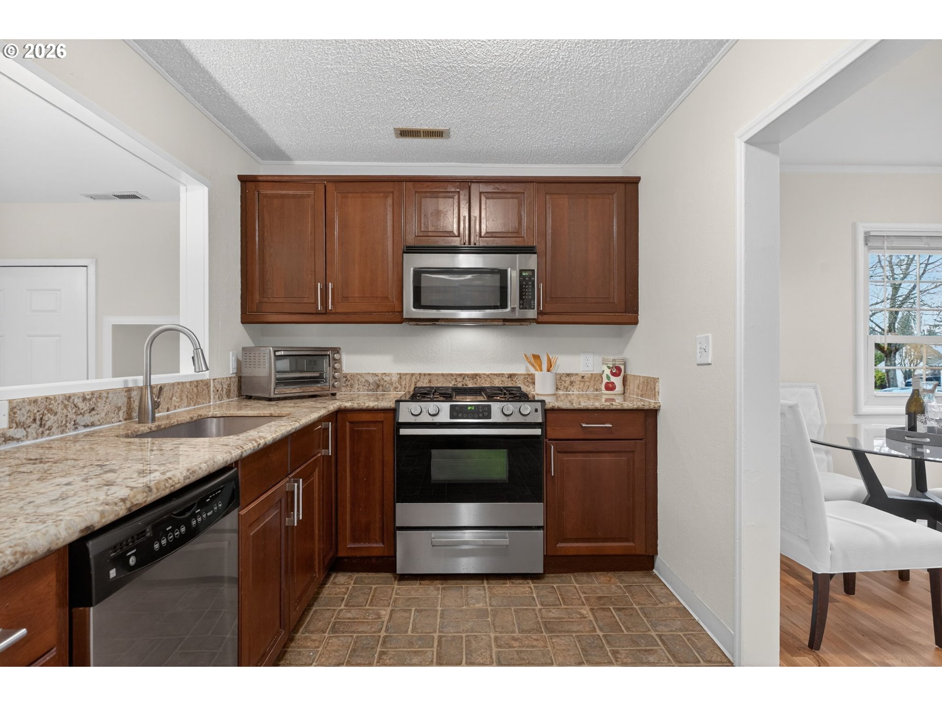 2940 Southwest 121st Avenue Beaverton, OR 97005 - Photo 12 of 46 Kitchen