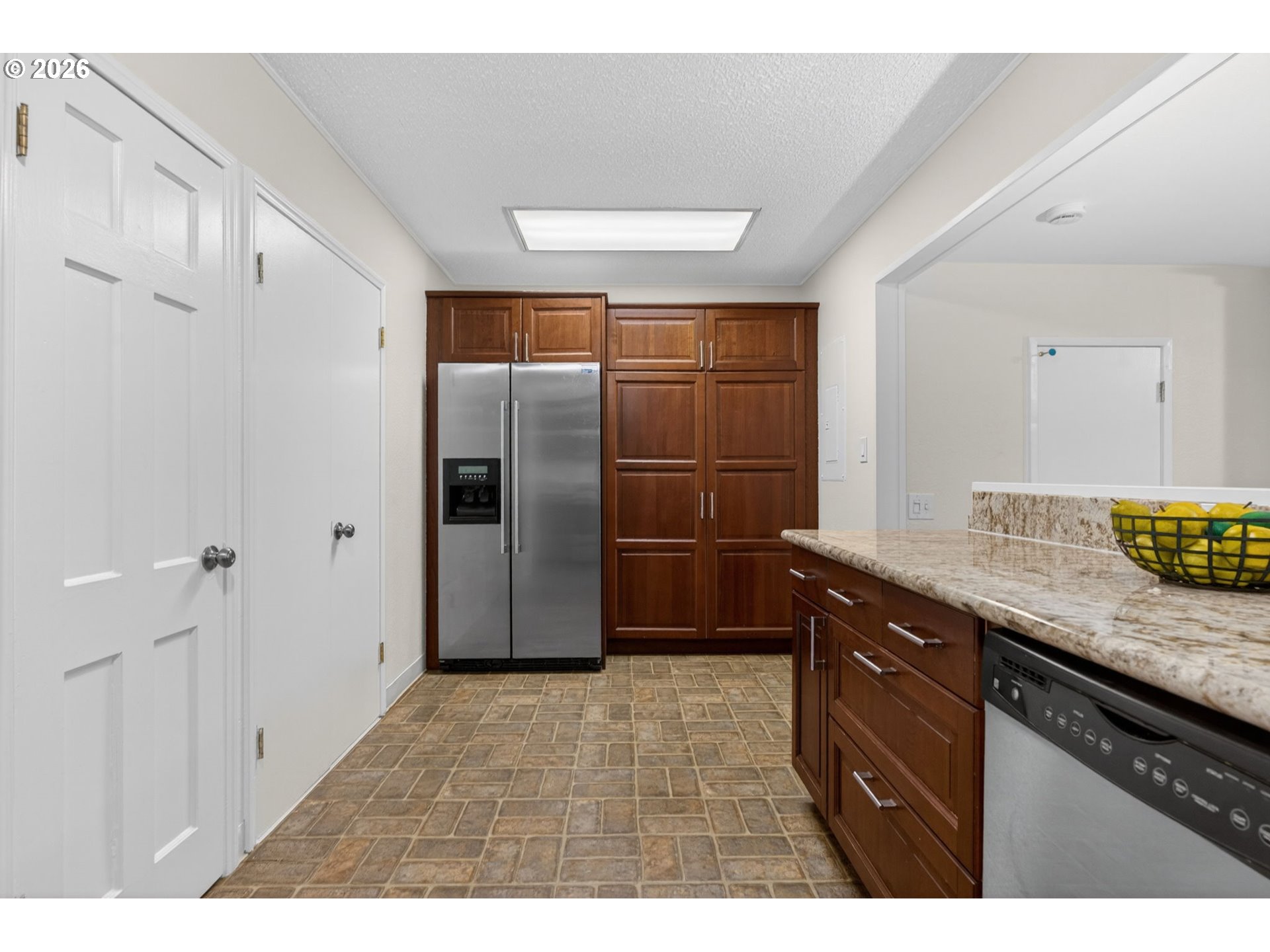 2940 Southwest 121st Avenue Beaverton, OR 97005 - Photo 13 of 46 Kitchen