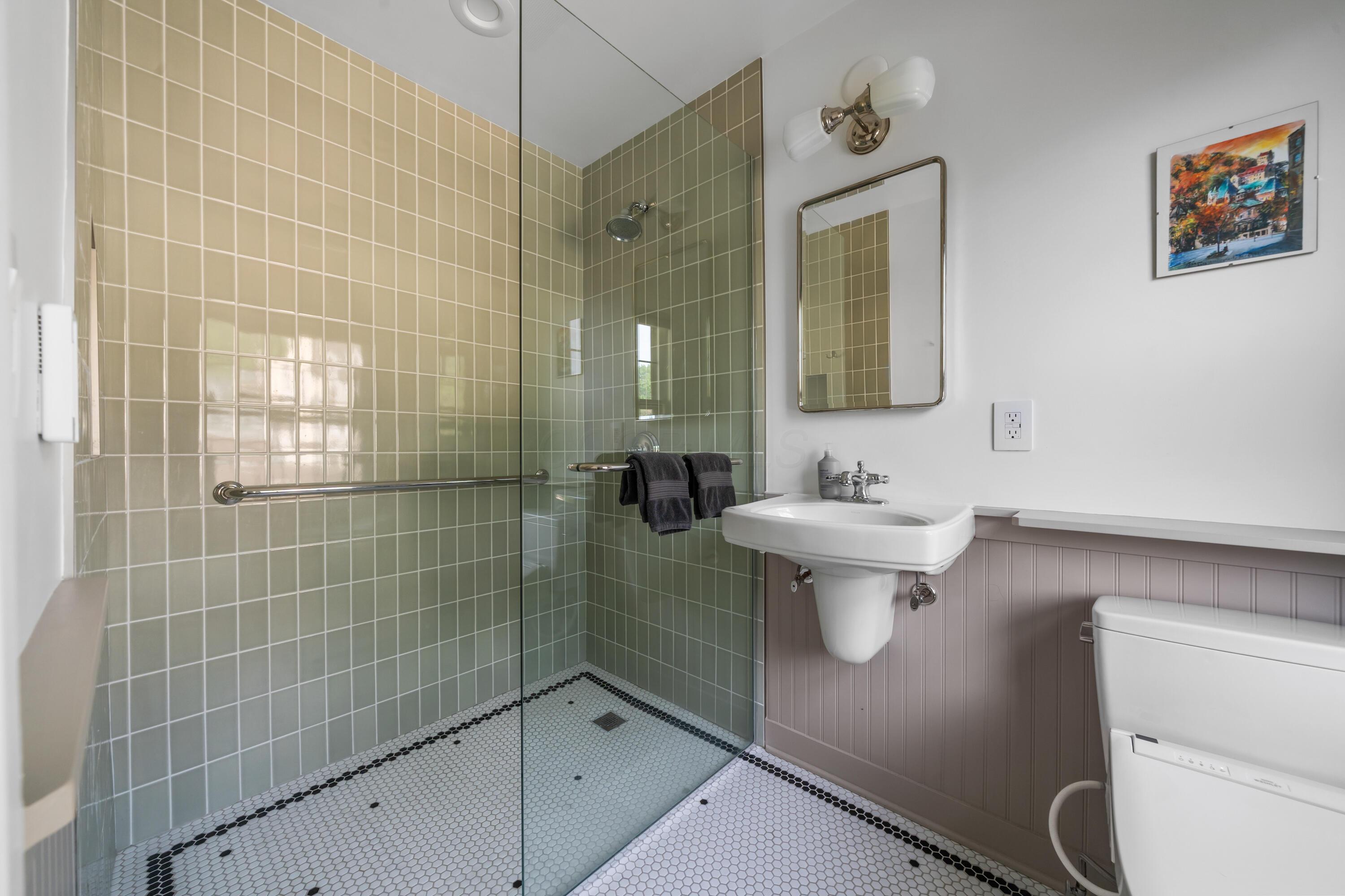 2389 Bryden Road Columbus, OH 43209 - Photo 42 of 90 DSC03299