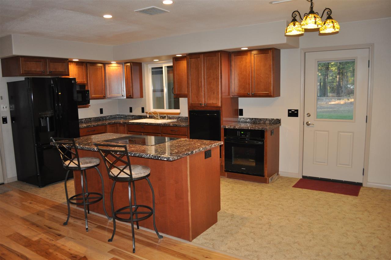 2266 Green Road Newport, WA 99156 - Photo 4 of 20