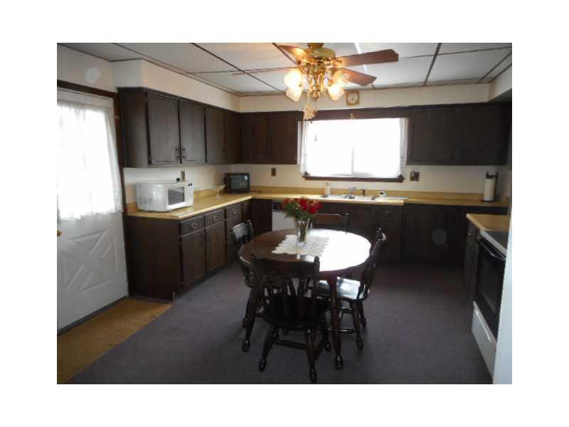 444 Royal Road Chestnut Ridge, PA 15422 - Photo 5 of 25 Kitchen.