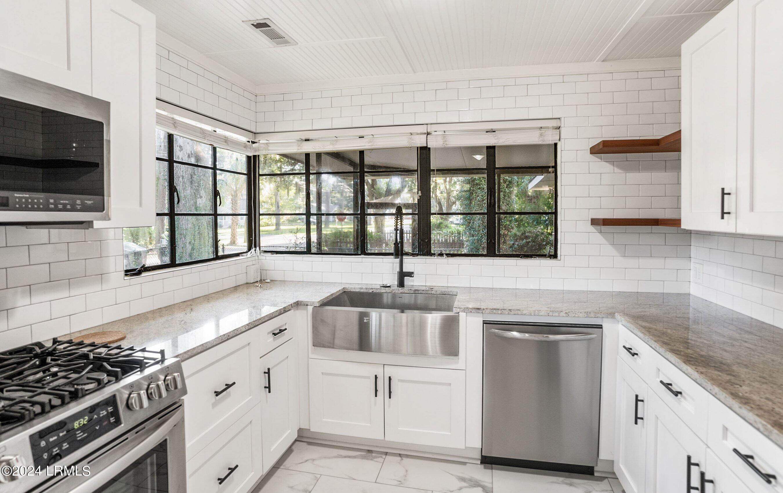 2800 Mossy Oaks Road Beaufort, SC 29902 - Photo 11 of 48 DSC02441-100-1.jpg-SMALL