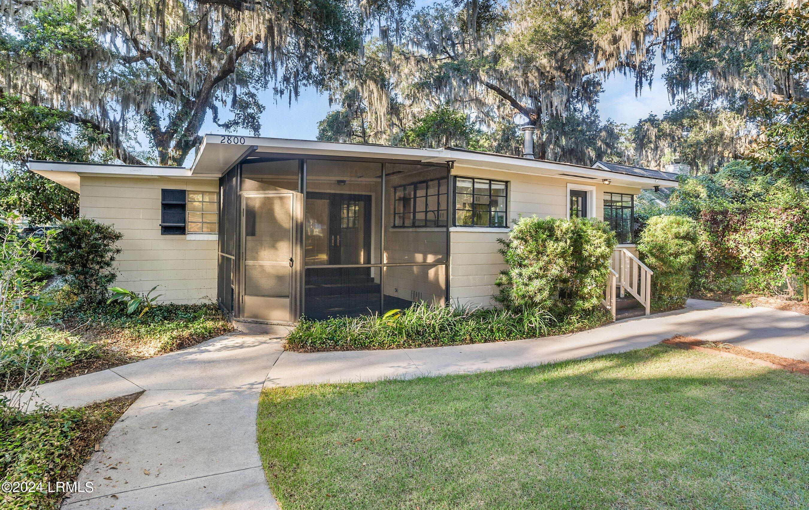 2800 Mossy Oaks Road Beaufort, SC 29902 - Photo 4 of 48 DSC02479-128-1.jpg-SMALL
