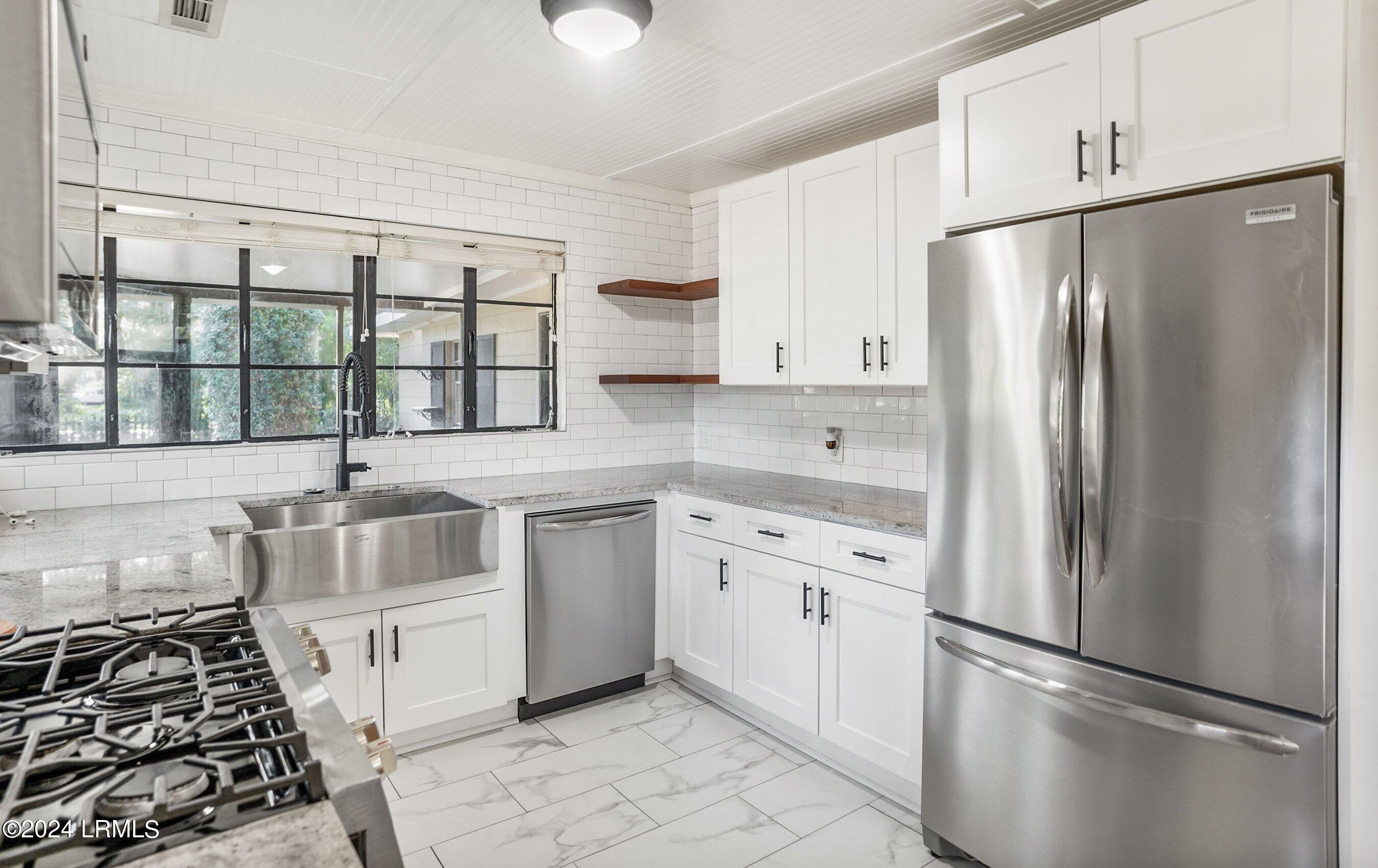 2800 Mossy Oaks Road Beaufort, SC 29902 - Photo 10 of 48 DSC02456-110-1.jpg-SMALL