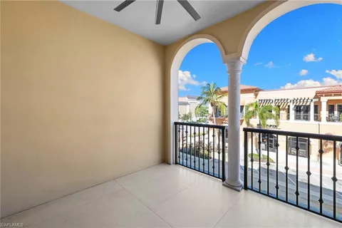 $599,000 | 23191 Fashion Drive, Unit 8106, Estero, FL 33928