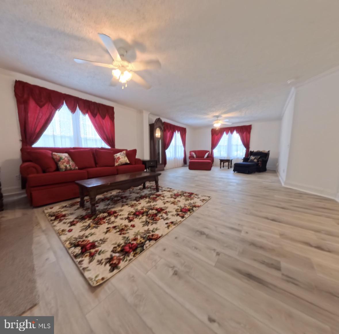 110 East Harbor Drive Reedville, VA 22539 - Photo 15 of 27 Grand Living Room #2