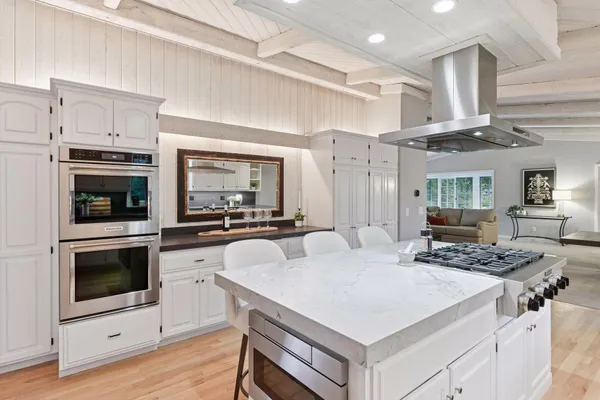 $1,695,000 | 461 Peavey Lane, Wayzata, MN 55391