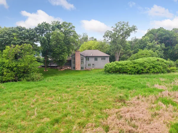 $1,695,000 | 461 Peavey Lane, Wayzata, MN 55391
