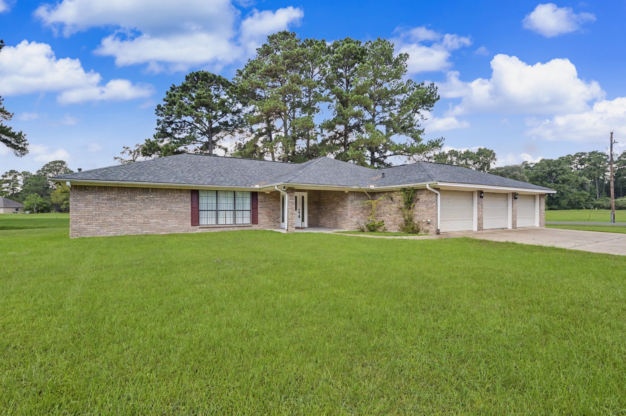 20 Shallow Springs Trinity, TX 75862 - Photo 2 of 40 Gallery Image 2