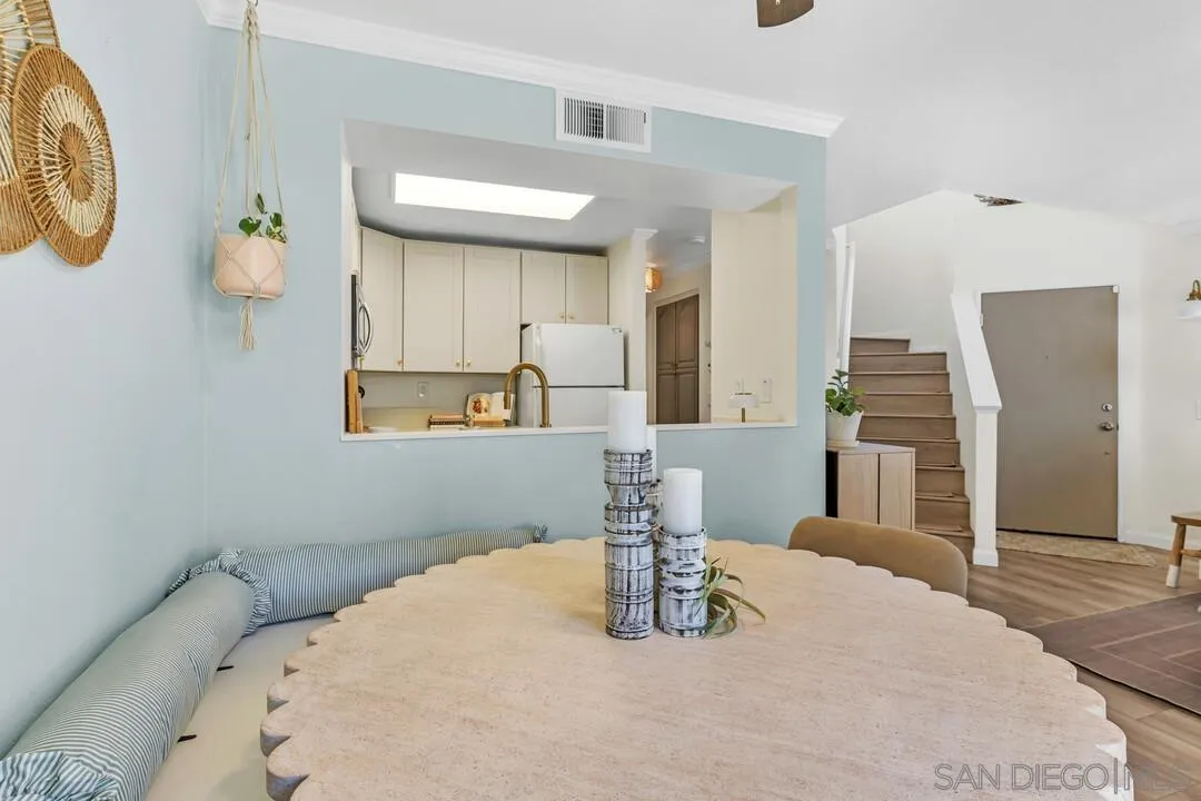 320 Ferrara Way Vista, CA 92083 - Photo 7 of 28