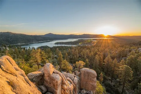 $650,000 | 38605 Big Bear Boulevard, Big Bear Lake, CA 92315