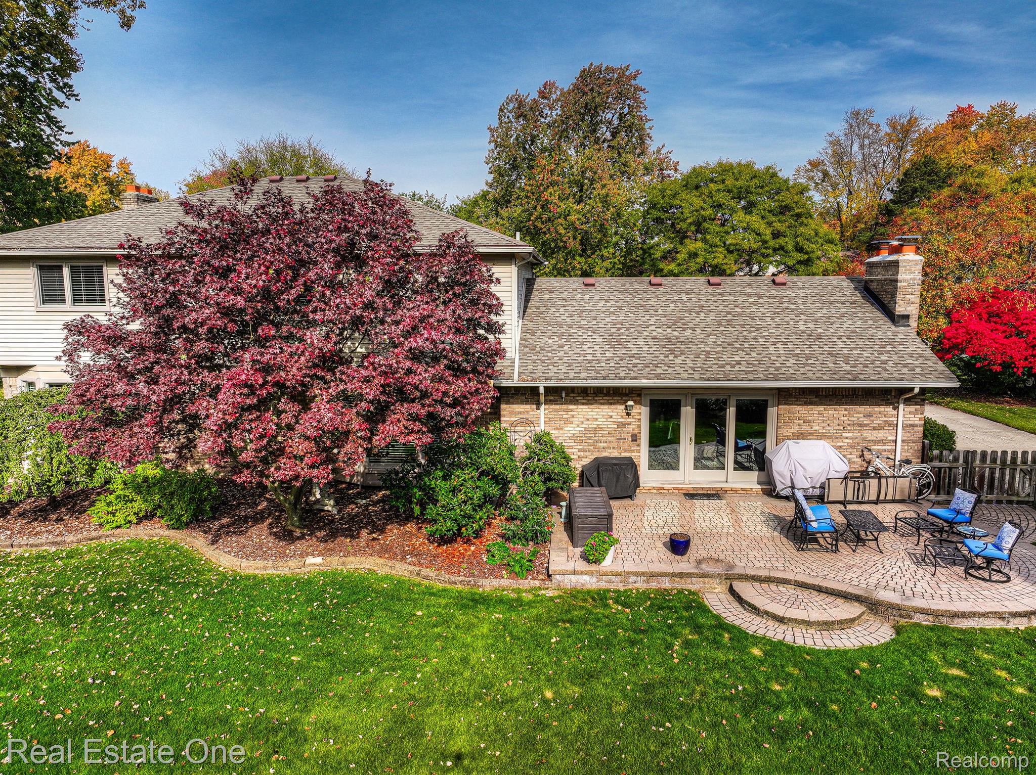 11700 Raintree Court Utica, MI 48315 - Photo 33 of 35 Mature landscaping