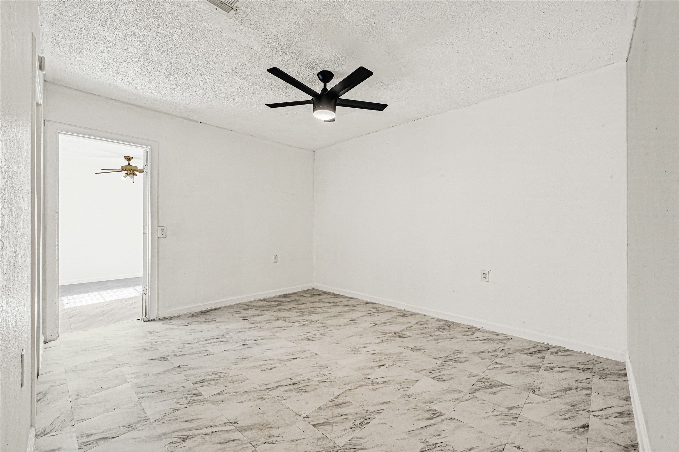 14336 Victoria Street Houston, TX 77015 - Photo 16 of 20